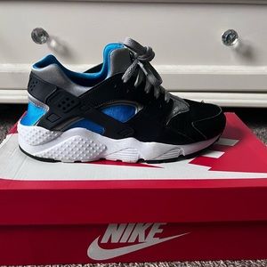 Nike Huarache Runs